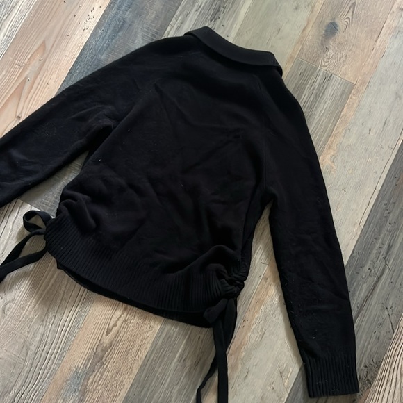 Frame Side Tie Sweater w/ Collar in Black Cashmere Size: Large (L) - Picture 14 of 16